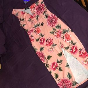 Bodycon dress with floral pattern
